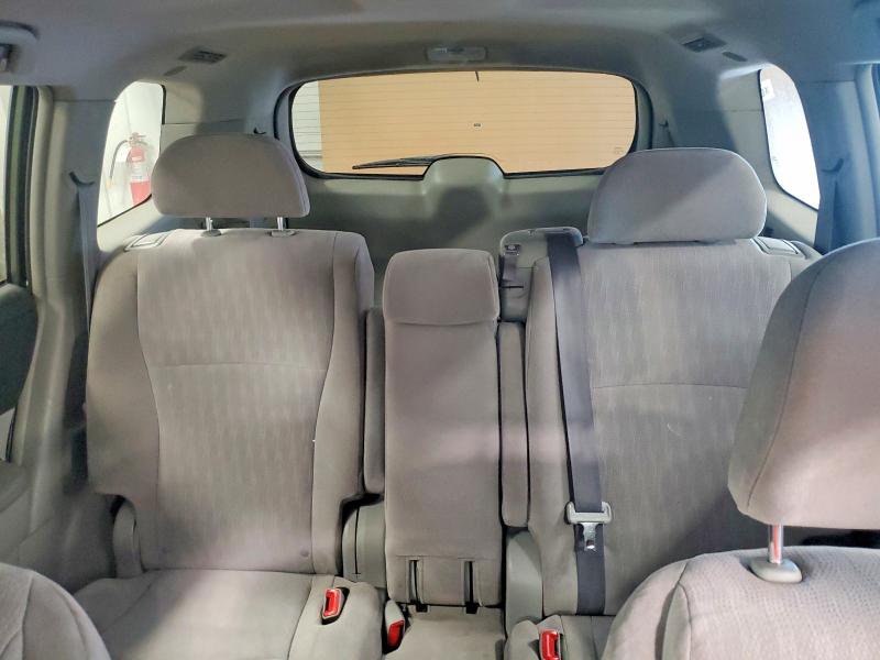 Photo 10 from auction – 2011 TOYOTA HIGHLANDER with VIN 5TDBK3EH0BS072853