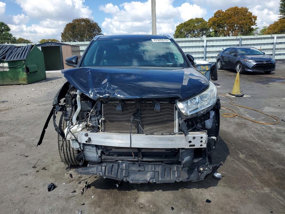 Photo 5 from auction – 2019 TOYOTA HIGHLANDER with VIN 5TDKZRFH9KS558736