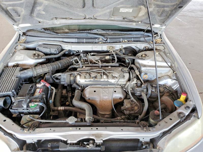 Photo 11 from auction – 2001 HONDA ACCORD LX with VIN 1HGCF86601A031669