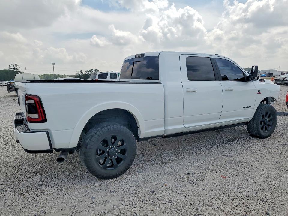 Photo 3 from auction – 2022 RAM 2500 with VIN 3C6UR5NL5NG381457