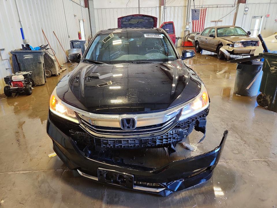 Photo 5 from auction – 2016 HONDA ACCORD with VIN 1HGCR2F05GA079161