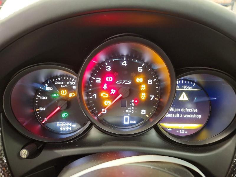 Photo 9 from auction – 2018 PORSCHE MACAN with VIN WP1AG2A50JLB60013