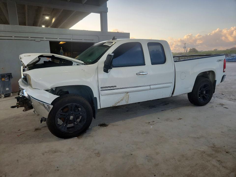 GMC SIERRA 2011 with VIN 1GTR2VE33BZ117569 - Photo from auction