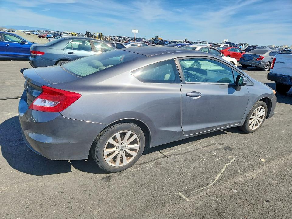 Photo 3 from auction – 2012 HONDA CIVIC with VIN 2HGFG3B83CH502304