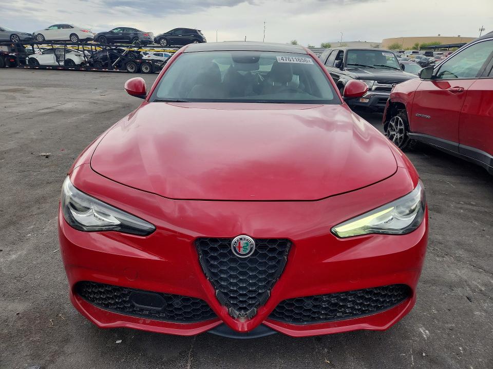 Photo 5 from auction – 2018 ALFA ROMEO GIULIA with VIN ZARFAEEN4J7580652