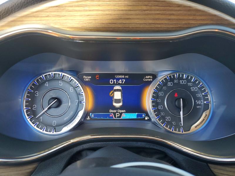 Photo 9 from auction – 2015 CHRYSLER 200 with VIN 1C3CCCCG4FN647421