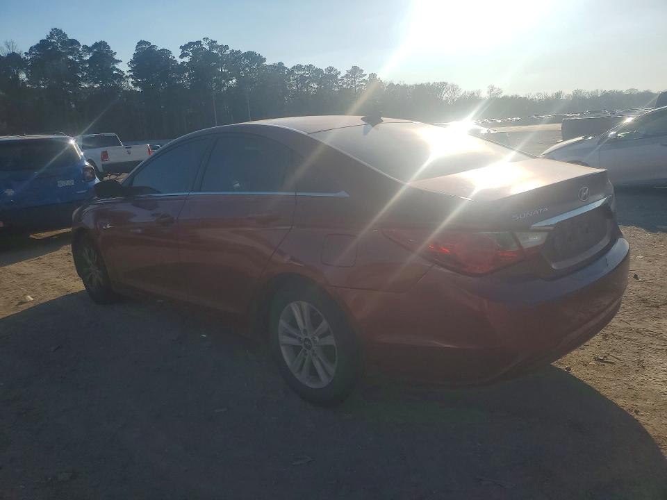 Photo 2 from auction – 2012 HYUNDAI SONATA with VIN 5NPEB4AC8CH471496