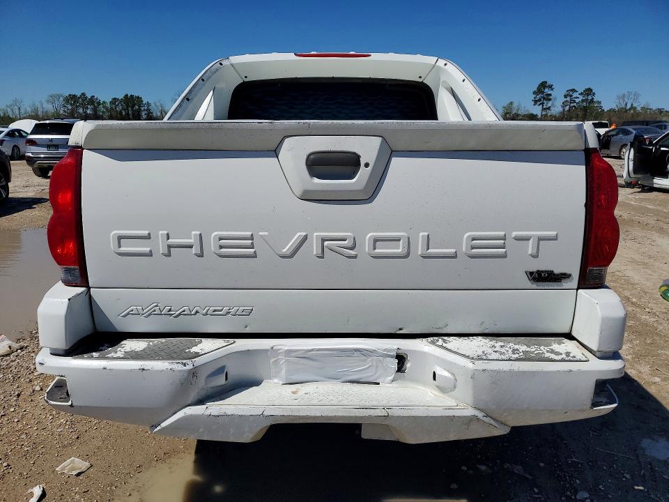 Photo 6 from auction – 2003 CHEVROLET AVALANCHE with VIN 3GNEC13T03G176661