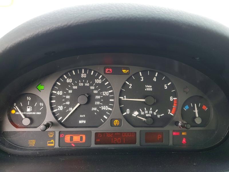 Photo 9 from auction – 2002 BMW 325 with VIN WBAEV33422KL69017