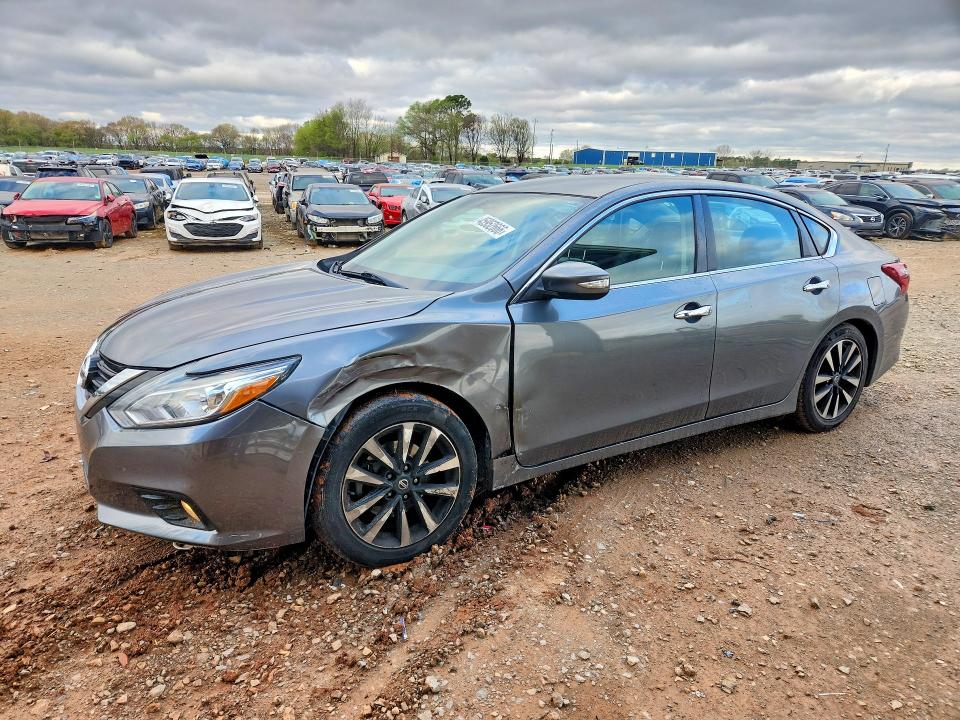 NISSAN ALTIMA 2018 with VIN 1N4AL3AP3JC180931 - Photo from auction