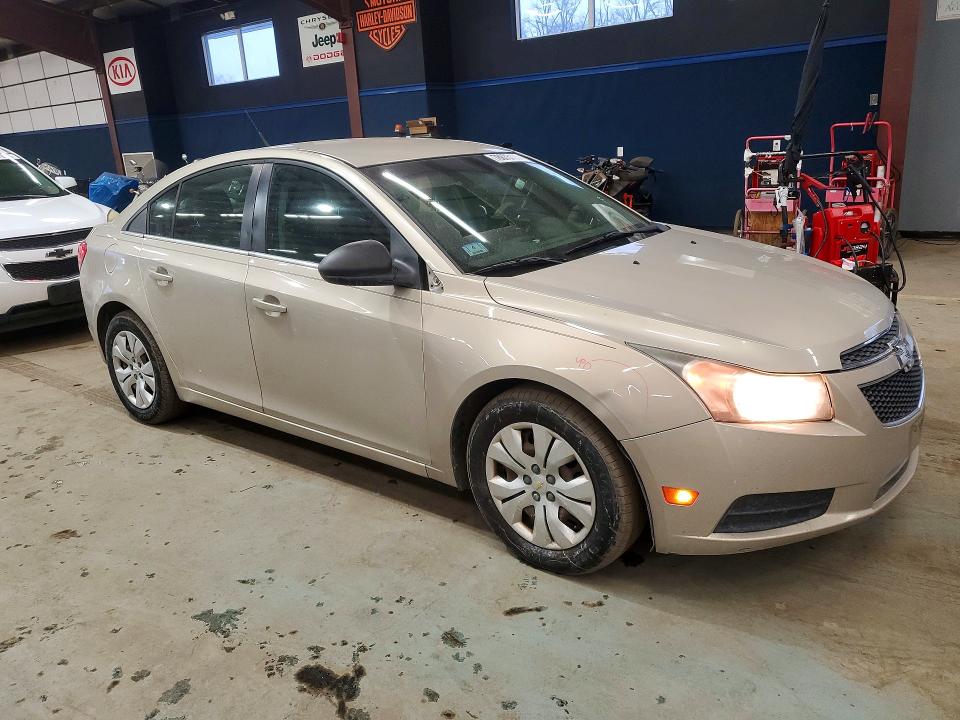 Photo 4 from auction – 2012 CHEVROLET CRUZE with VIN 1G1PC5SH8C7310200