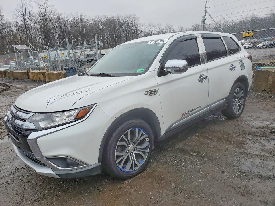Zdjęcie 1 z aukcji – 2017 MITSUBISHI OUTLANDER z VIN JA4AD2A3XHZ057532