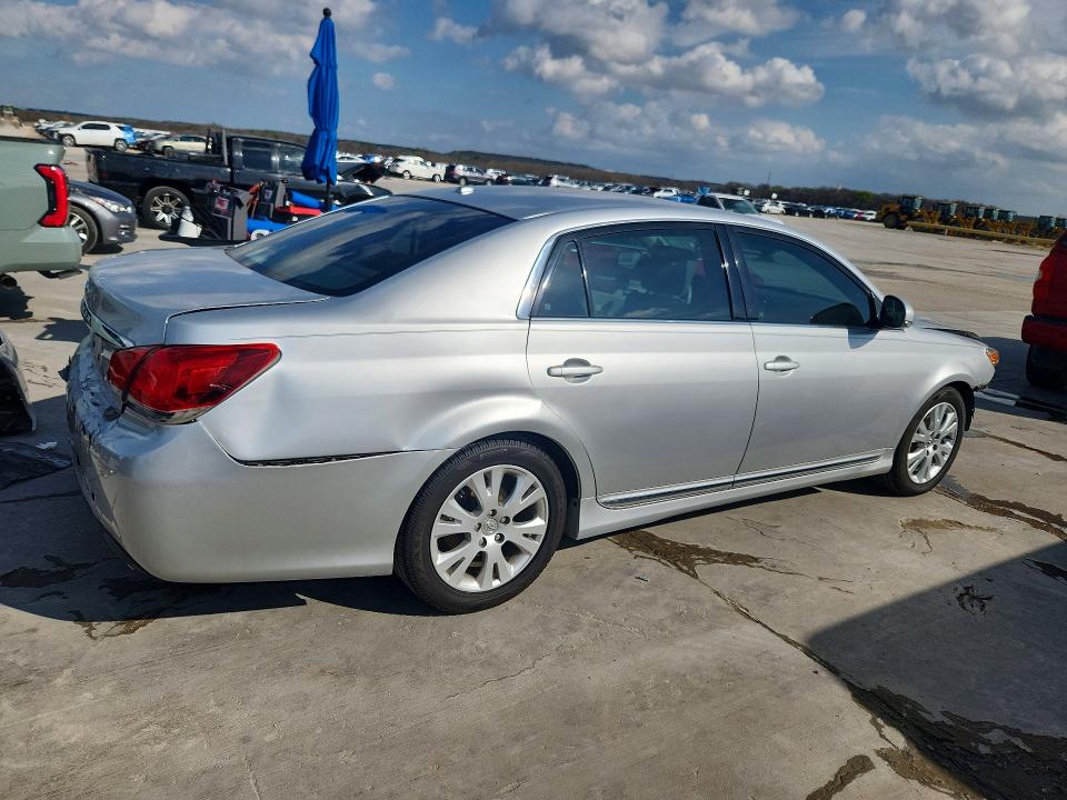 Photo 3 from auction – 2011 TOYOTA AVALON with VIN 4T1BK3DB8BU423593