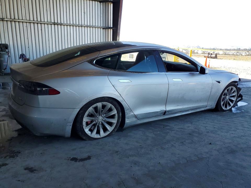 Photo 3 from auction – 2016 TESLA MODEL S with VIN 5YJSA1E45GF175301