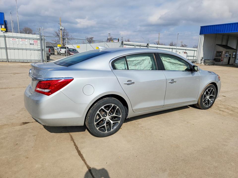 Photo 3 from auction – 2016 BUICK LACROSSE with VIN 1G4G45G33GF220686