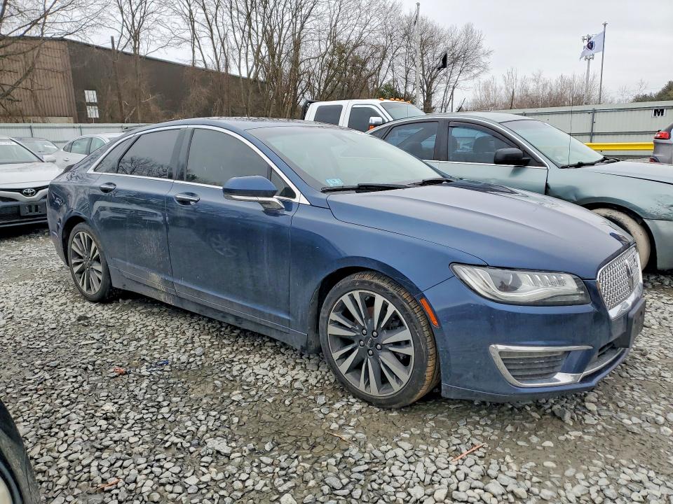 Снимка 4 от търг – 2017 LINCOLN MKZ с VIN 3LN6L5F91HR662407