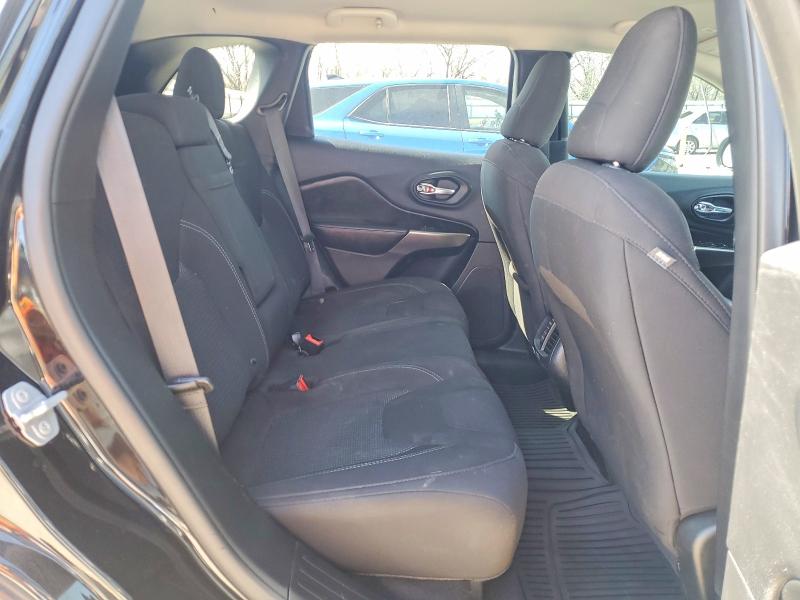 Photo 10 from auction – 2019 JEEP CHEROKEE with VIN 1C4PJLCB8KD348747
