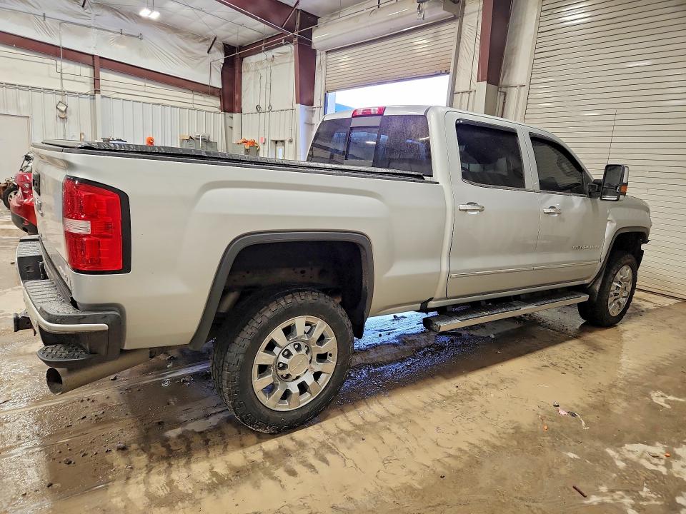 Photo 3 from auction – 2019 GMC SIERRA with VIN 1GT12SEY0KF220344
