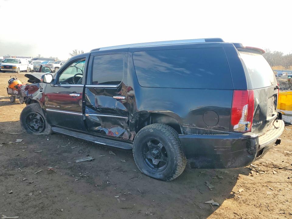 Photo 2 from auction – 2007 CADILLAC ESCALADE with VIN 1GYFK668X7R181774