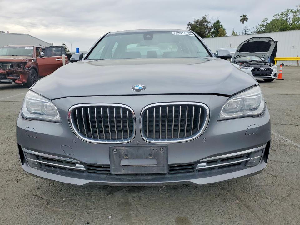 Photo 5 from auction – 2014 BMW 750 with VIN WBAYE8C52ED135424