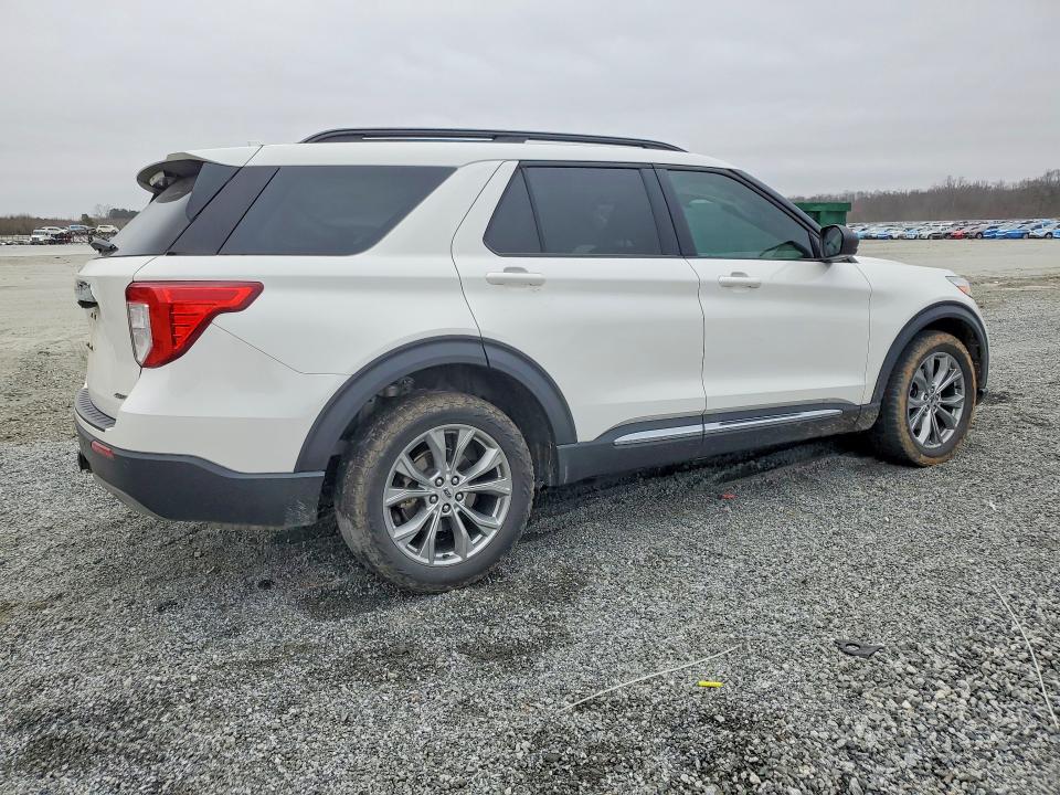Photo 3 from auction – 2022 FORD EXPLORER with VIN 1FMSK8DH5NGB10375