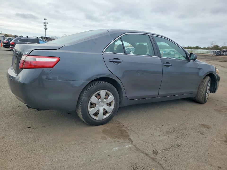 Photo 3 from auction – 2007 TOYOTA CAMRY with VIN 4T1BE46KX7U572105