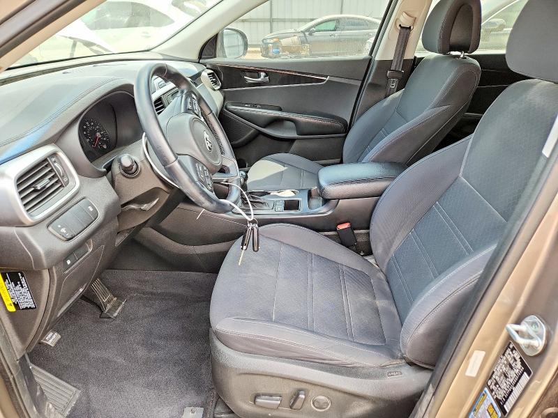 Photo 7 from auction – 2016 KIA SORENTO with VIN 5XYPG4A36GG075994