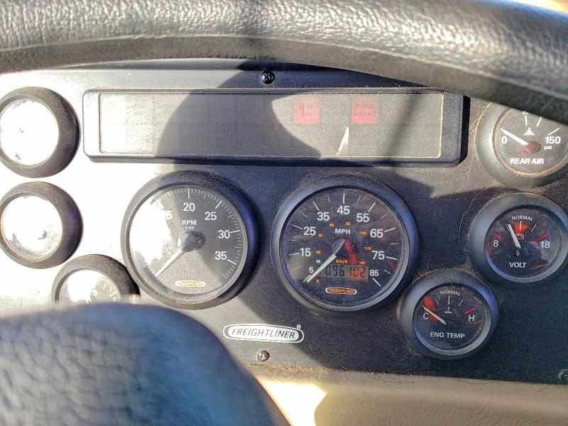 Photo 8 from auction – 2004 FREIGHTLINER CHASSIS XC with VIN 4UZAAHDC14CN30708
