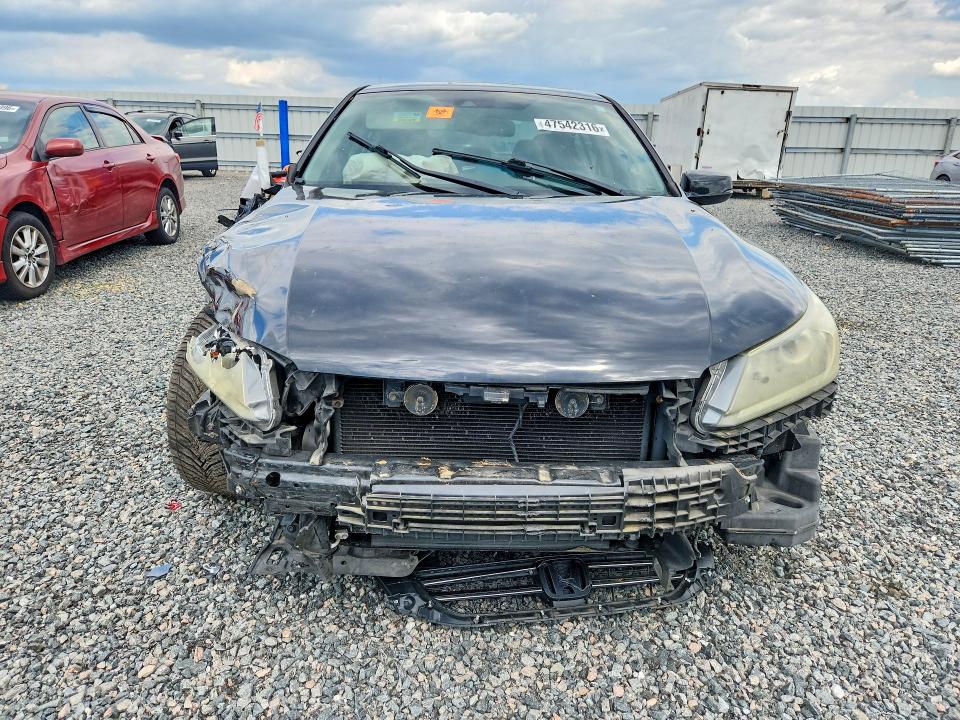 Photo 5 from auction – 2015 HONDA ACCORD with VIN 1HGCR2F85FA269935