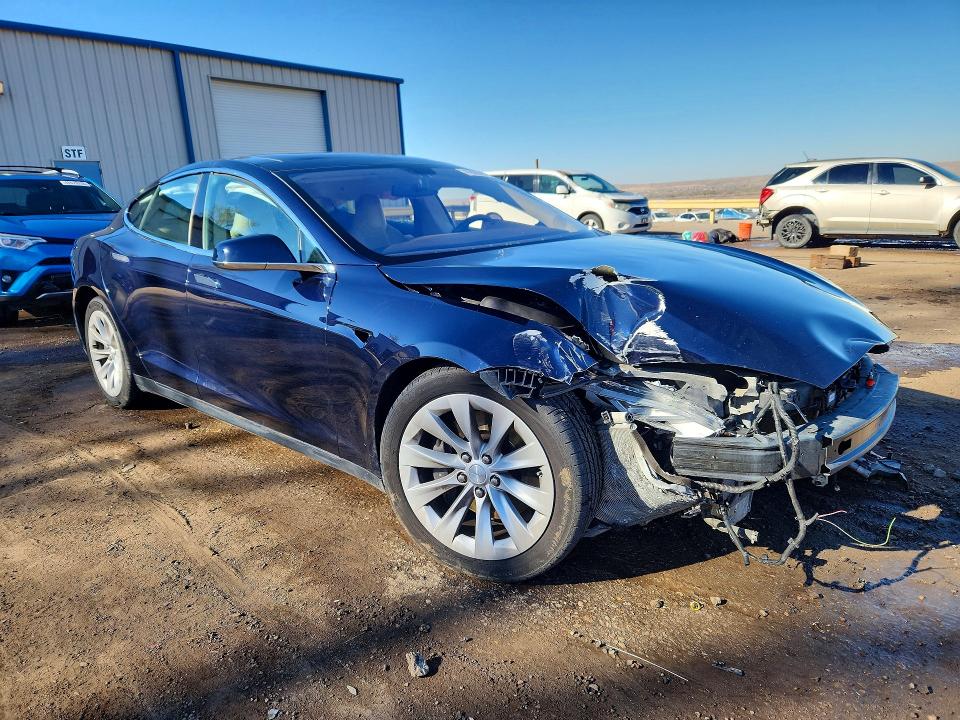 Photo 4 from auction – 2013 TESLA MODEL S with VIN 5YJSA1DP0DFP06878