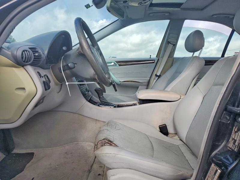 Photo 7 from auction – 2002 MERCEDES-BENZ C-CLASS with VIN WDBRF64J42F183980