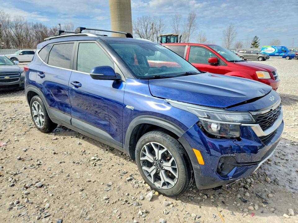 Foto 4 de la subasta – 2022 KIA SELTOS con VIN KNDERCAA1N7312640