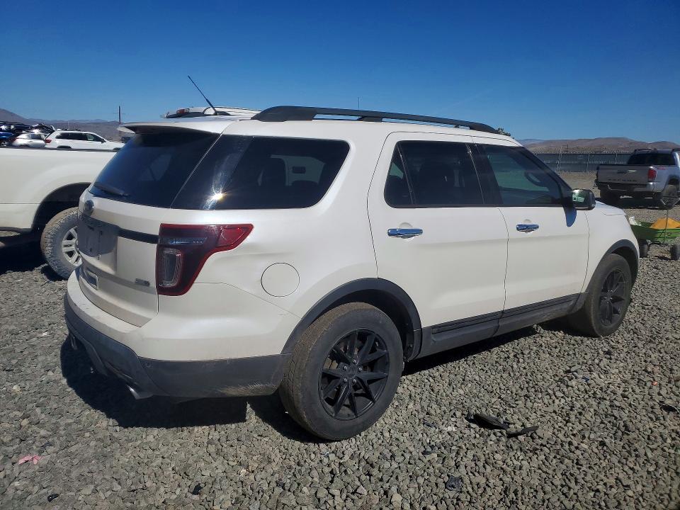 Photo 3 from auction – 2013 FORD EXPLORER with VIN 1FM5K8GT0DGC49342