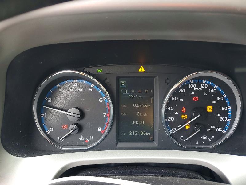 Photo 9 from auction – 2018 TOYOTA RAV4 with VIN 2T3ZFREV3JW435669