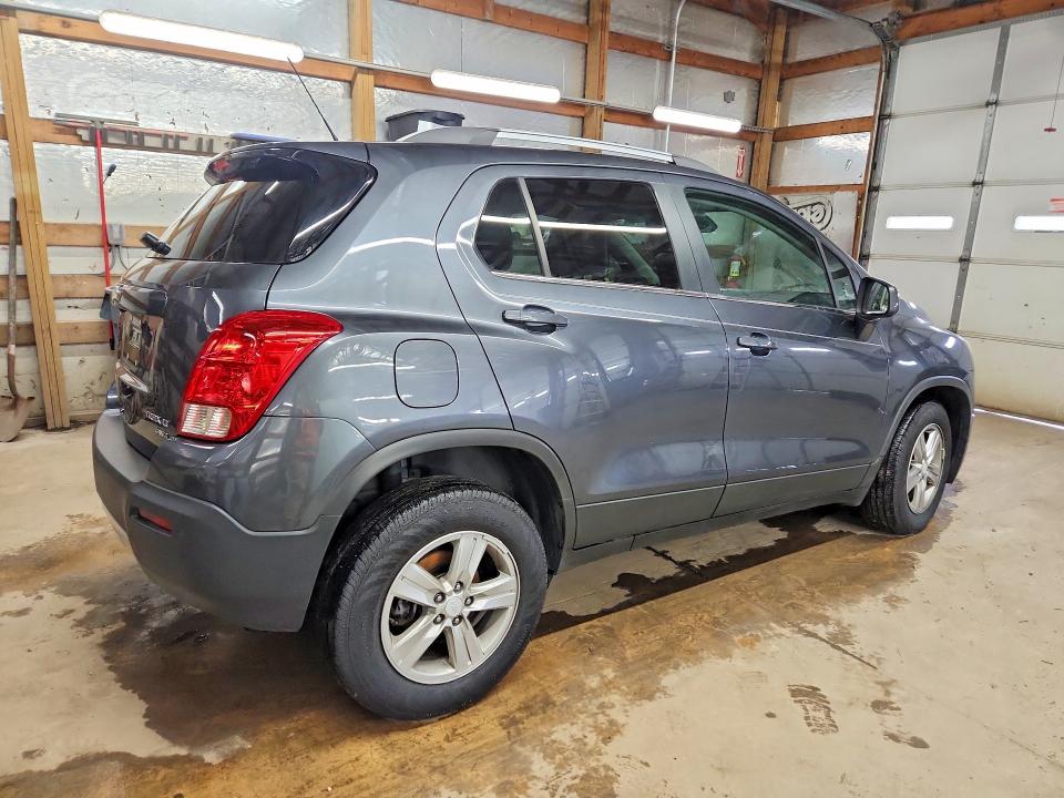 Photo 3 from auction – 2016 CHEVROLET TRAX with VIN 3GNCJPSB8GL143767