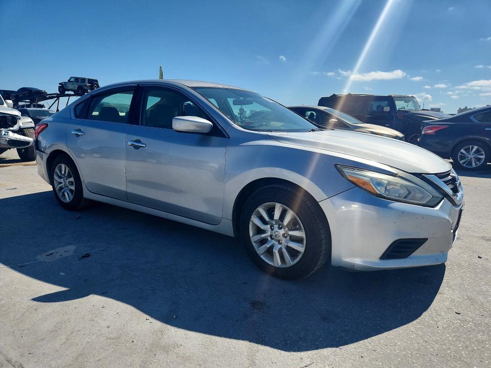 Photo 4 from auction – 2016 NISSAN ALTIMA with VIN 1N4AL3AP2GN313305