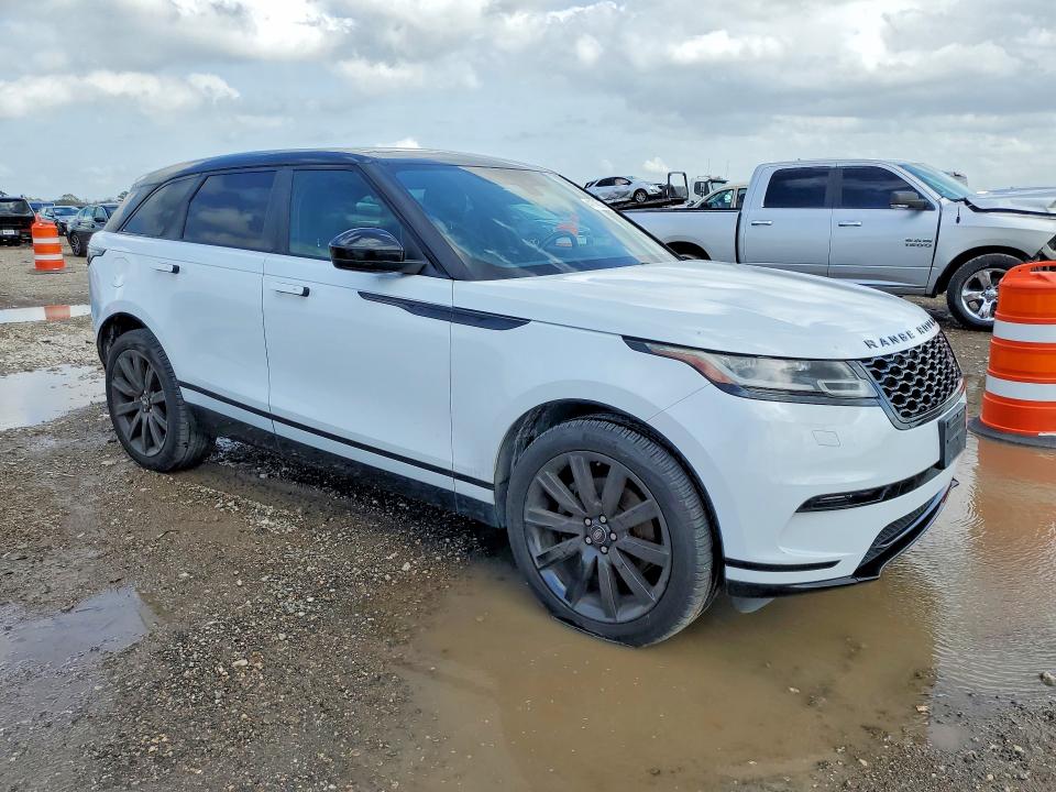 Photo 4 from auction – 2018 LAND ROVER RANGE ROVER VELAR with VIN SALYB2RN1JA724534
