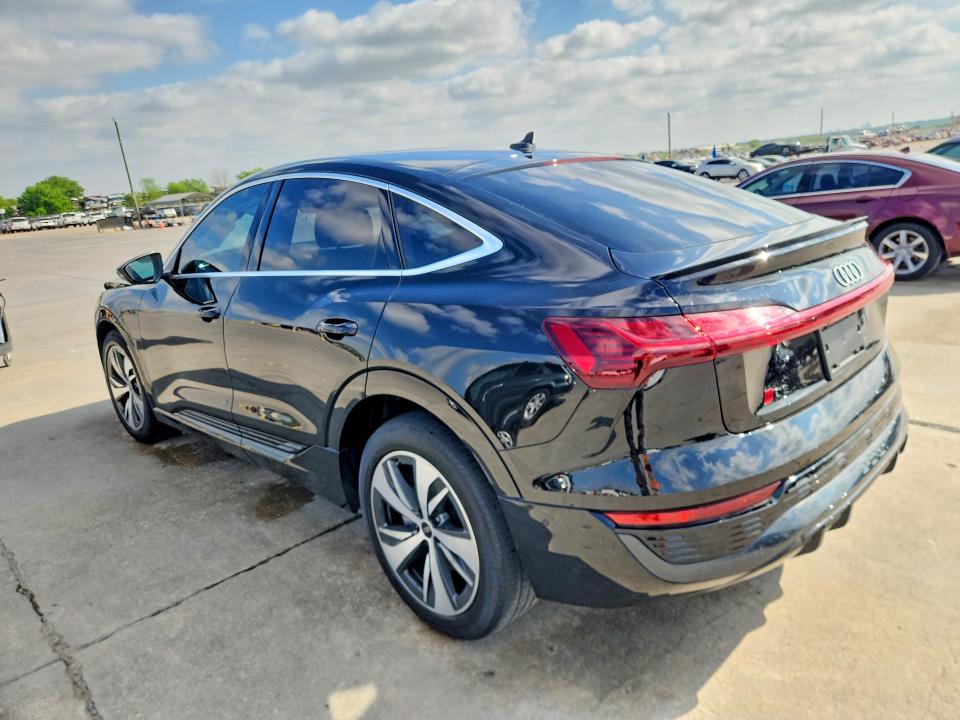 Photo 2 from auction – 2024 AUDI Q8 E-TRON with VIN WA1CAAGE7RB005967