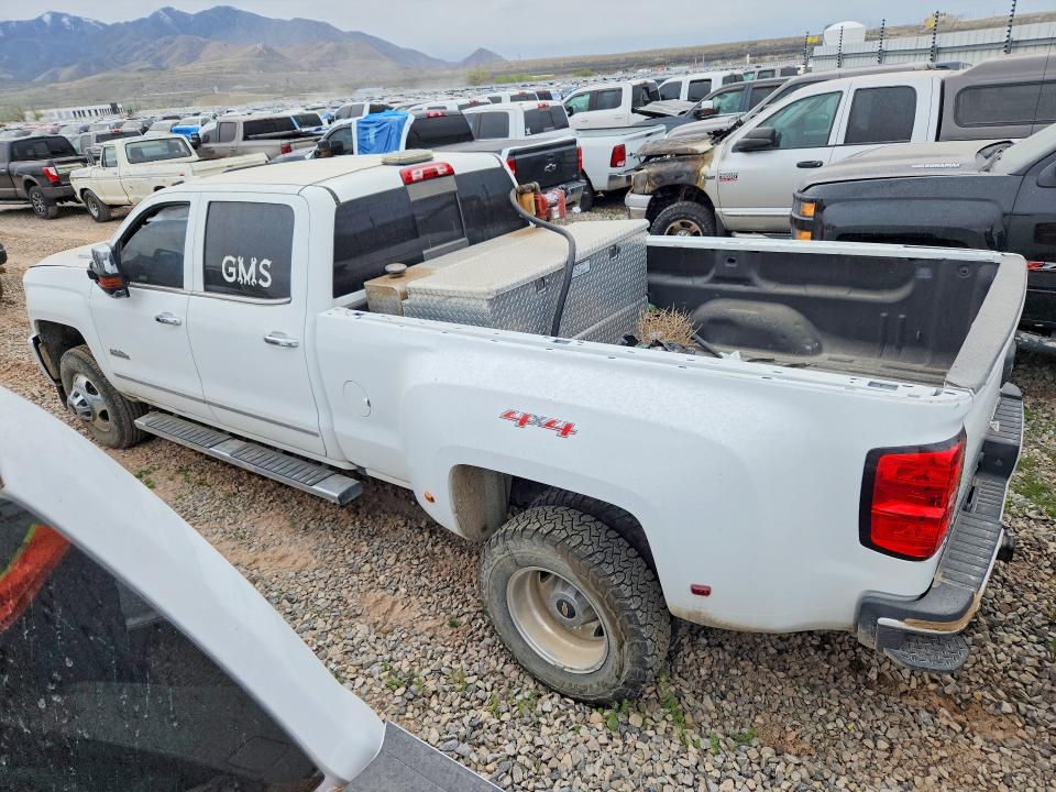 Photo 2 from auction – 2016 CHEVROLET SILVERADO with VIN 1GC4K1E86GF233632