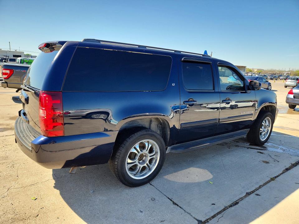 Photo 3 from auction – 2008 CHEVROLET SUBURBAN with VIN 1GNFC16JX8J192743