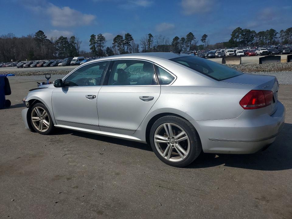 Photo 2 from auction – 2014 VOLKSWAGEN PASSAT with VIN 1VWCT7A33EC015603