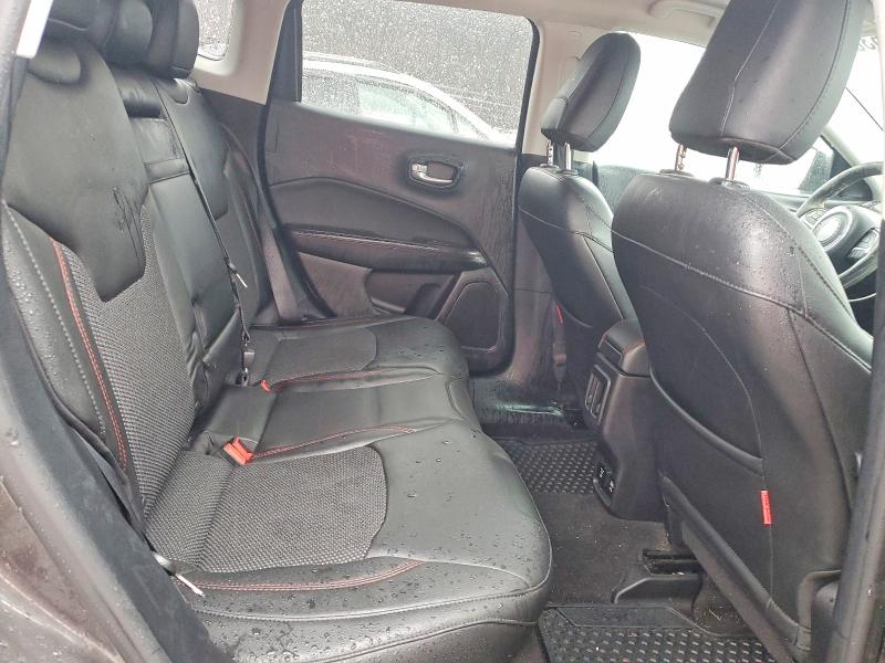 Photo 11 from auction – 2018 JEEP COMPASS with VIN 3C4NJDDB9JT366632