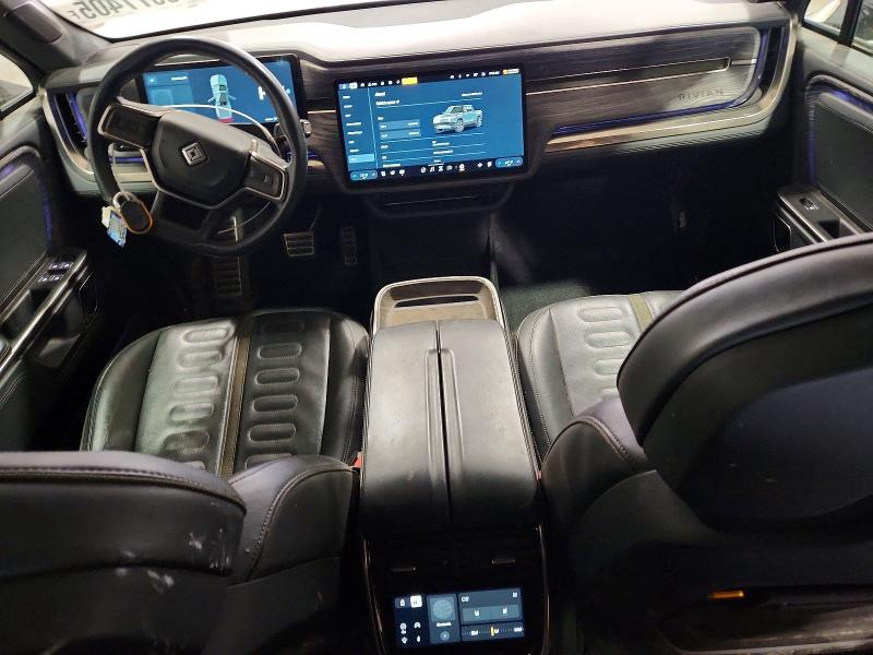 Photo 8 from auction – 2022 RIVIAN R1T with VIN 7FCTGAAA6NN007772