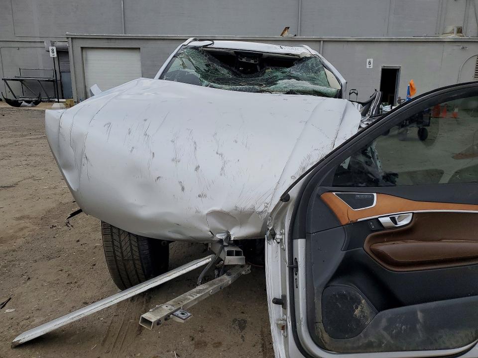 Photo 5 from auction – 2018 VOLVO XC90 with VIN YV4A22PL8J1380823