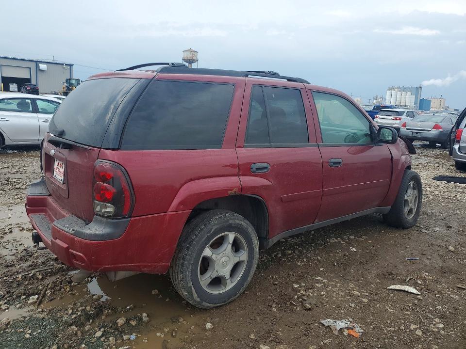 Photo 3 from auction – 2007 CHEVROLET TRAIL BLAZER with VIN 1GNDS13SX72286332