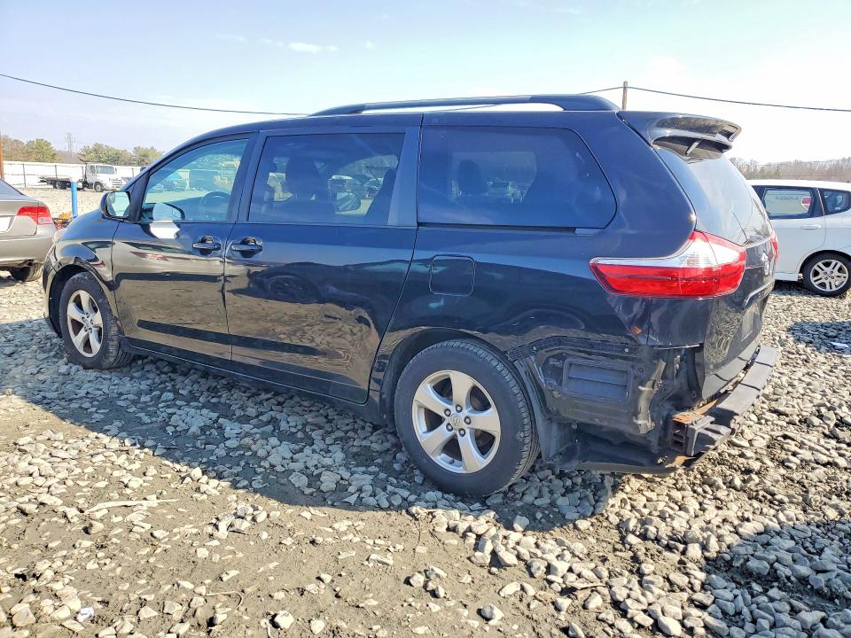 Photo 2 from auction – 2015 TOYOTA SIENNA with VIN 5TDKK3DC0FS661056