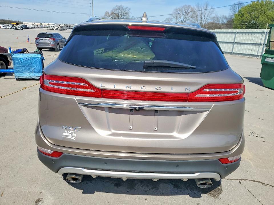 Photo 6 from auction – 2019 LINCOLN MKC with VIN 5LMCJ2C9XKUL37330
