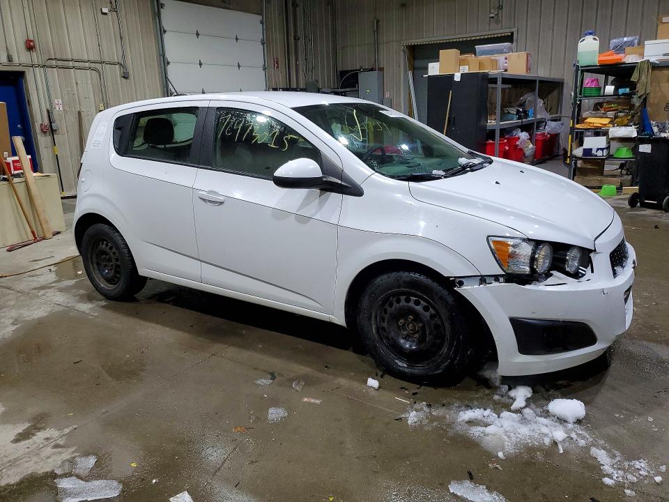 Фото 4 с аукциона – 2016 CHEVROLET SONIC с VIN 1G1JA6SG9G4132734