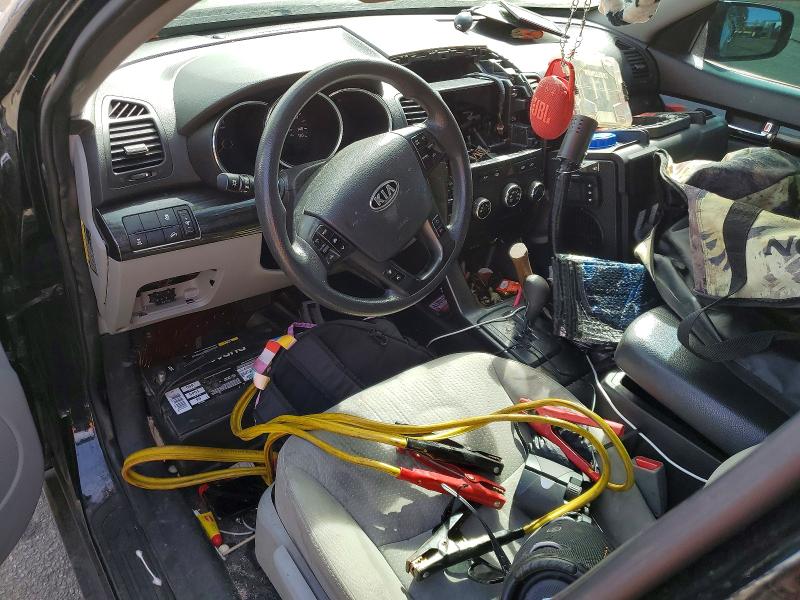 Photo 8 from auction – 2013 KIA SORENTO with VIN 5XYKTDA24DG421999