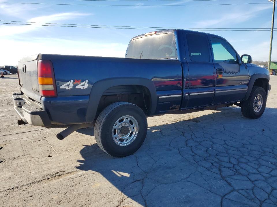 Photo 3 from auction – 2002 CHEVROLET SILVERADO with VIN 1GCHK29U02E120482